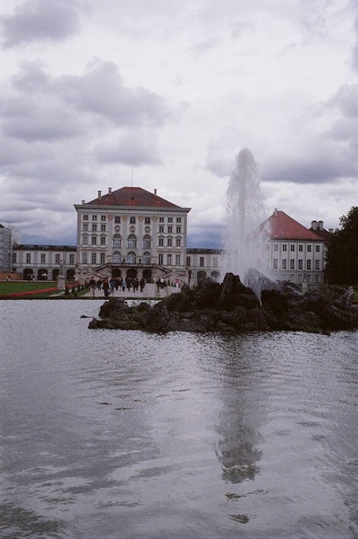 192-wittelsbach_palace_fountain.jpg